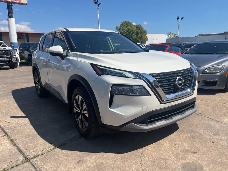 Nissan Rogue Vehicle Image 05