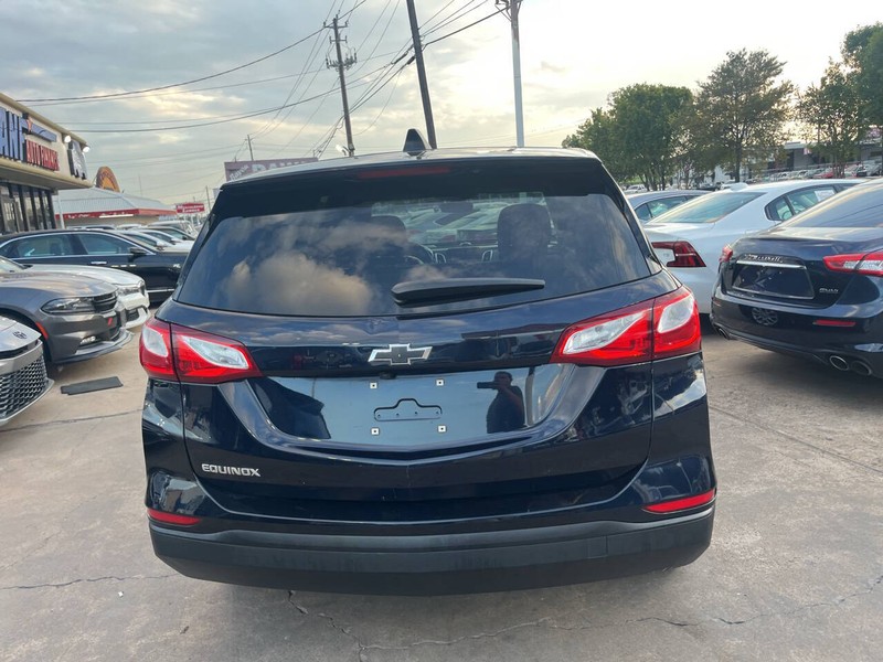 Chevrolet Equinox Vehicle Image 05