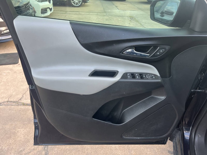 Chevrolet Equinox Vehicle Image 07