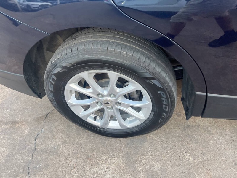 Chevrolet Equinox Vehicle Image 18