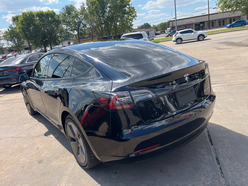 Tesla Model 3 Vehicle Image 07
