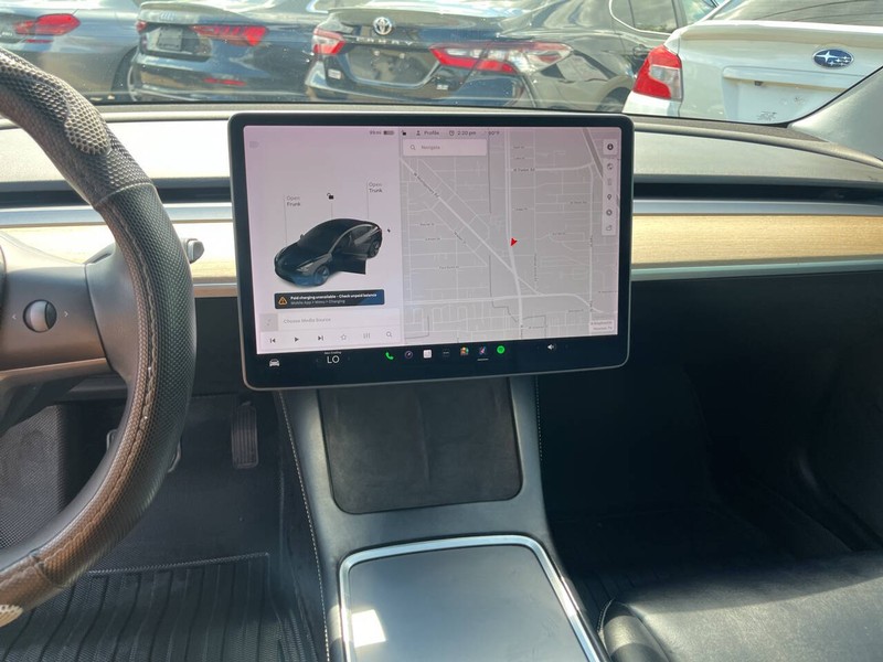 Tesla Model 3 Vehicle Image 10