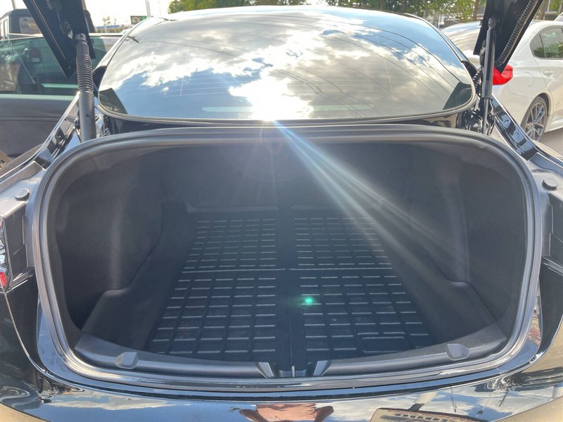 Tesla Model 3 Vehicle Image 22
