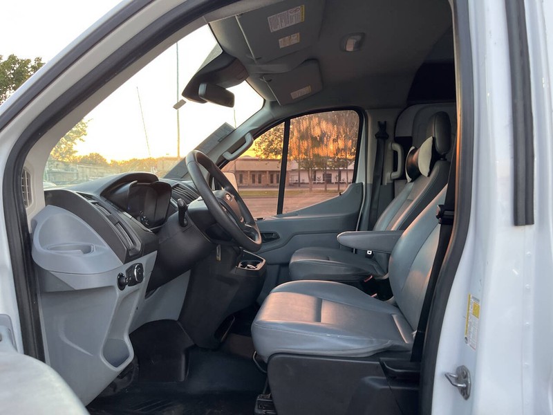 Ford Transit Van Vehicle Image 07