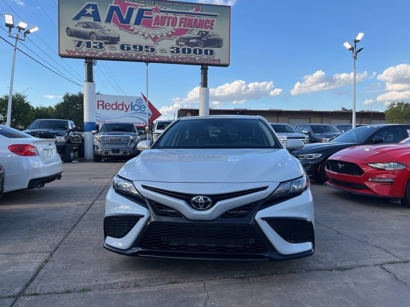Toyota Camry Vehicle Image 02