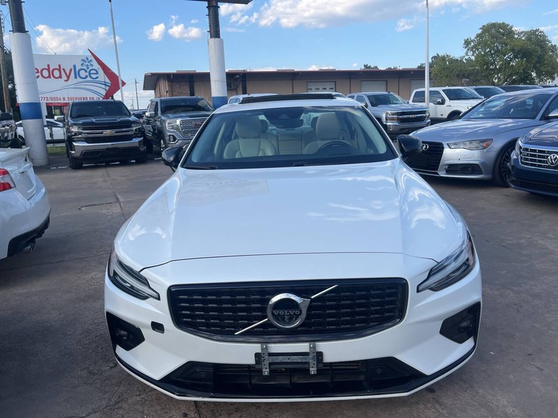 Volvo S60 Vehicle Image 02