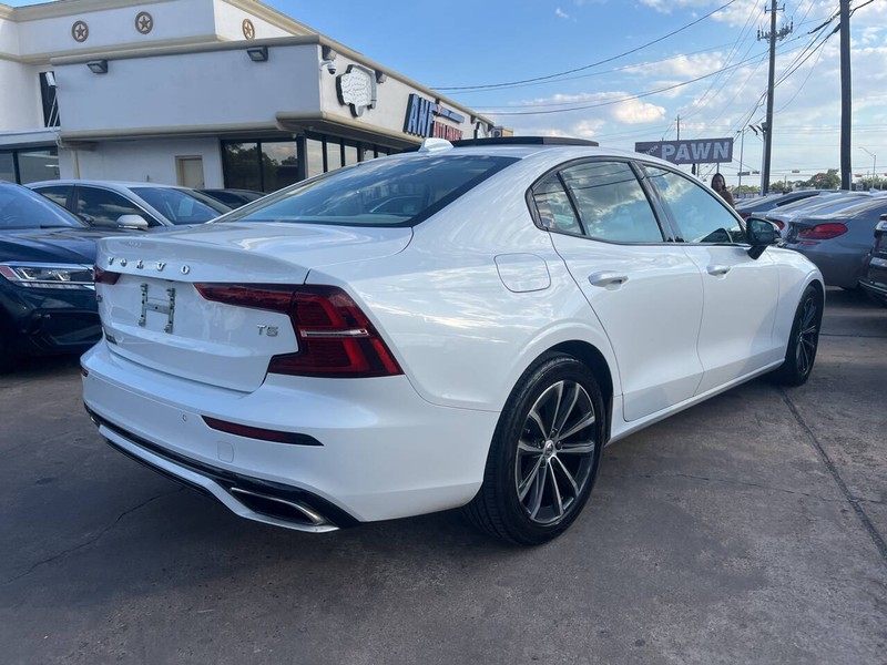 Volvo S60 Vehicle Image 04