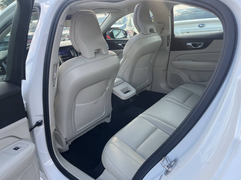 Volvo S60 Vehicle Image 14