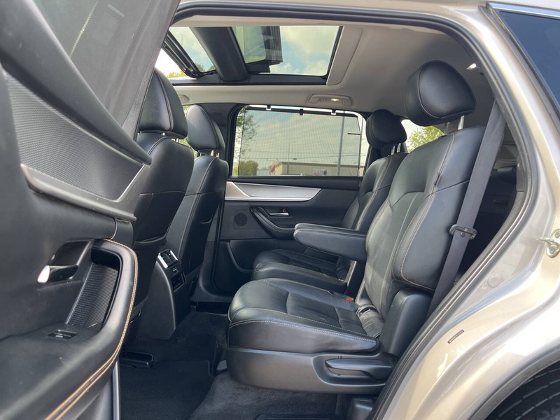 Mazda CX-90 Vehicle Image 09