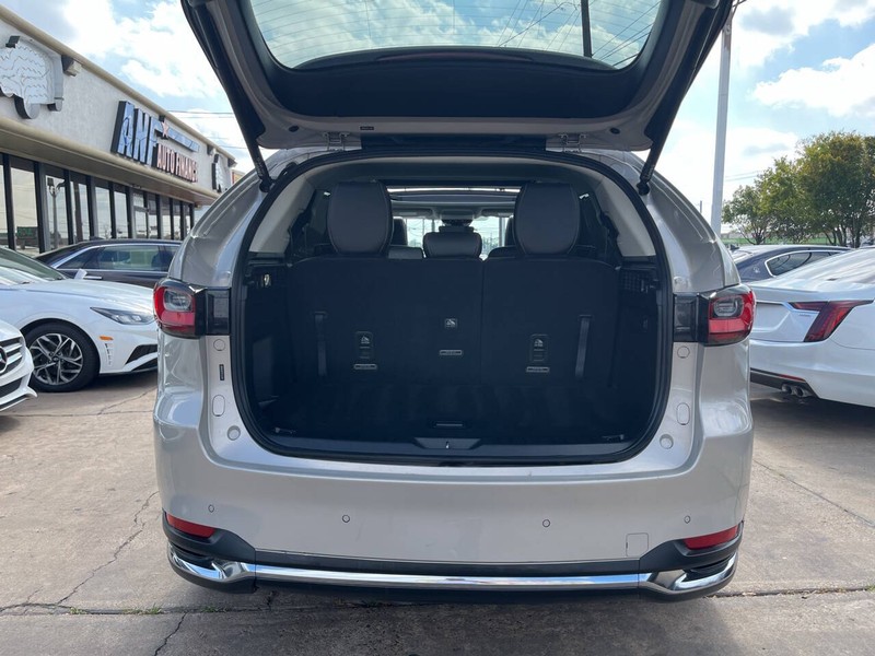 Mazda CX-90 Vehicle Image 11