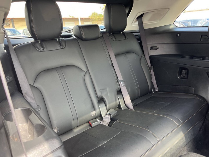 Mazda CX-90 Vehicle Image 12