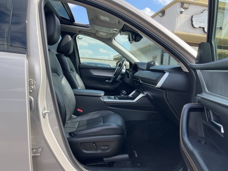 Mazda CX-90 Vehicle Image 14