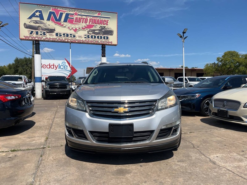 Chevrolet Traverse Vehicle Image 02