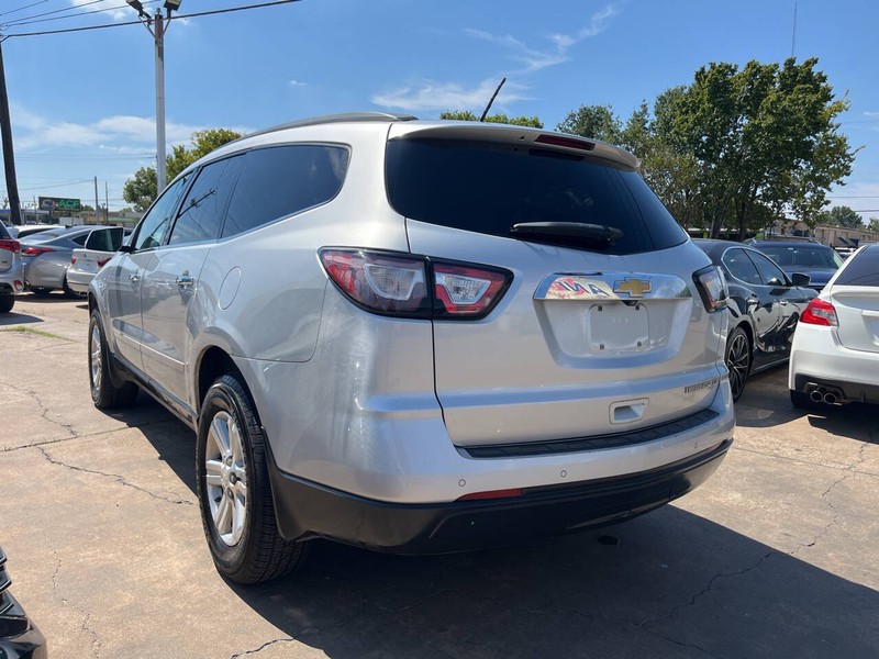 Chevrolet Traverse Vehicle Image 03