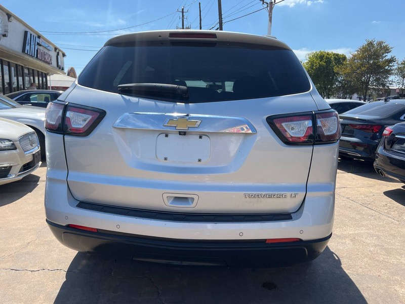 Chevrolet Traverse Vehicle Image 04
