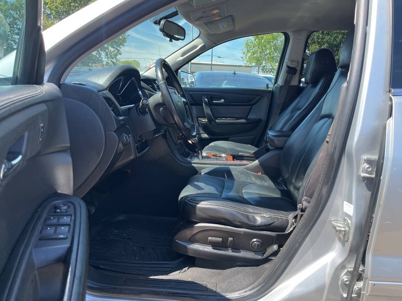 Chevrolet Traverse Vehicle Image 07