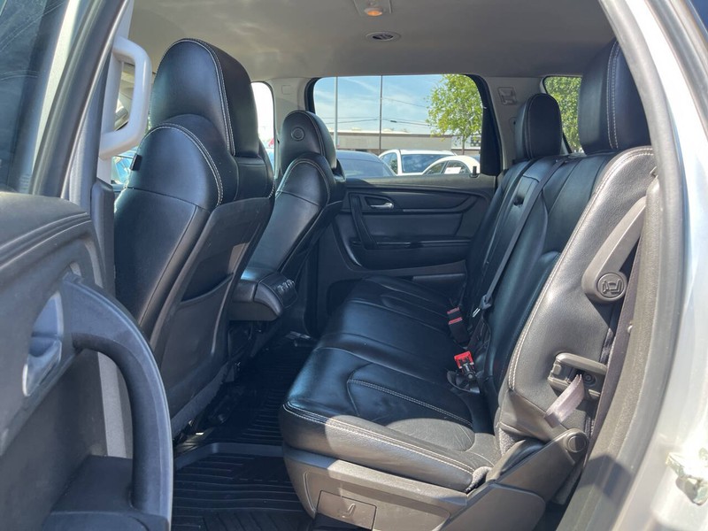 Chevrolet Traverse Vehicle Image 08