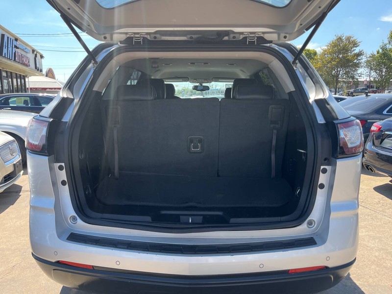 Chevrolet Traverse Vehicle Image 10