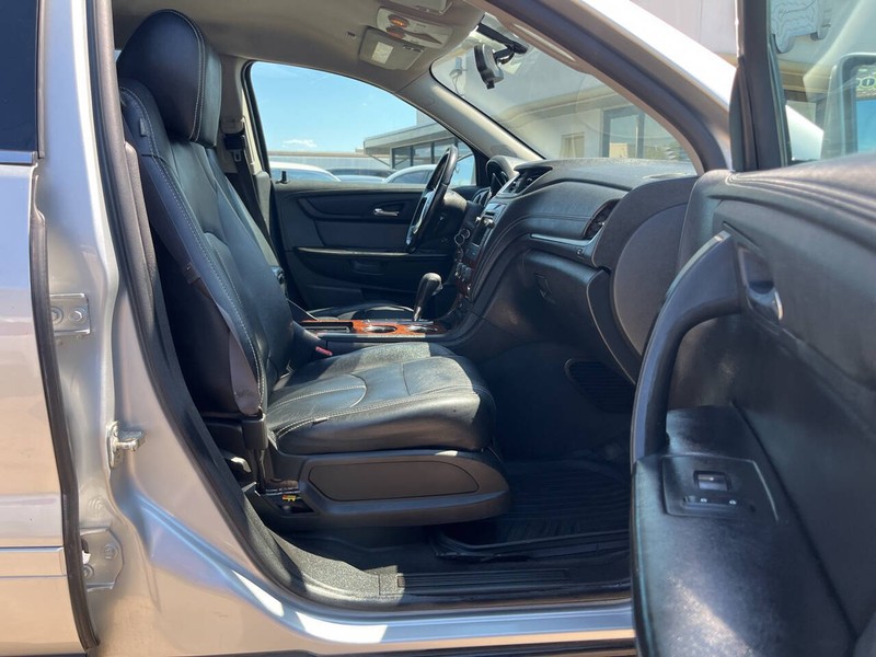 Chevrolet Traverse Vehicle Image 13