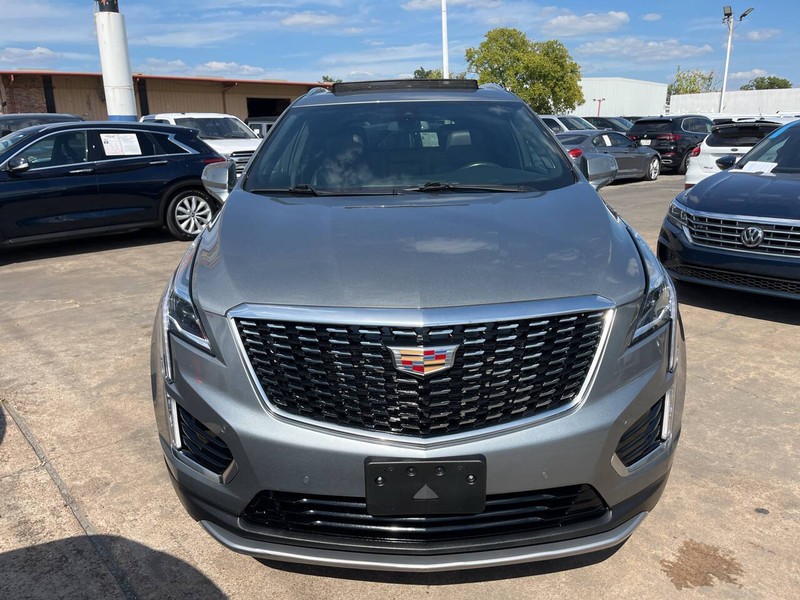 Cadillac XT5 Vehicle Image 02
