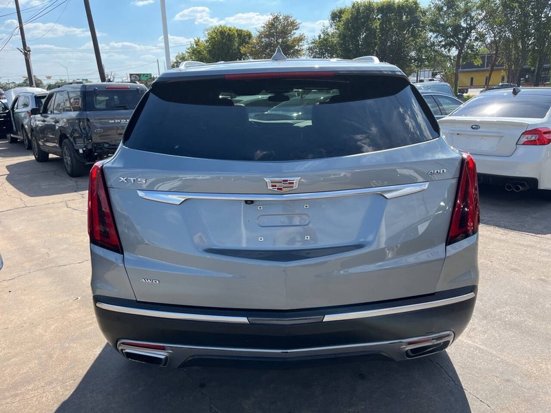 Cadillac XT5 Vehicle Image 05