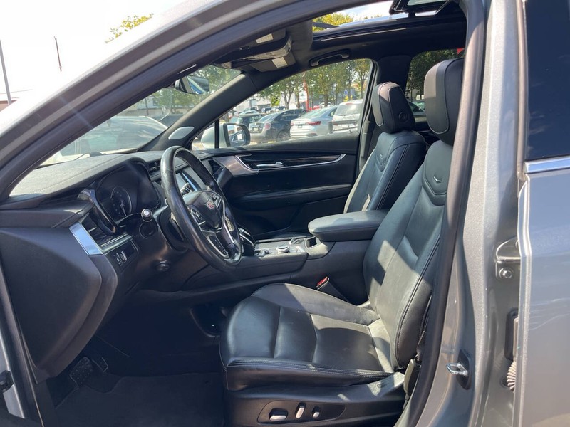 Cadillac XT5 Vehicle Image 09