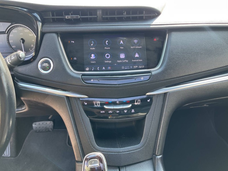Cadillac XT5 Vehicle Image 10