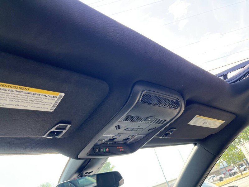 Cadillac XT5 Vehicle Image 12