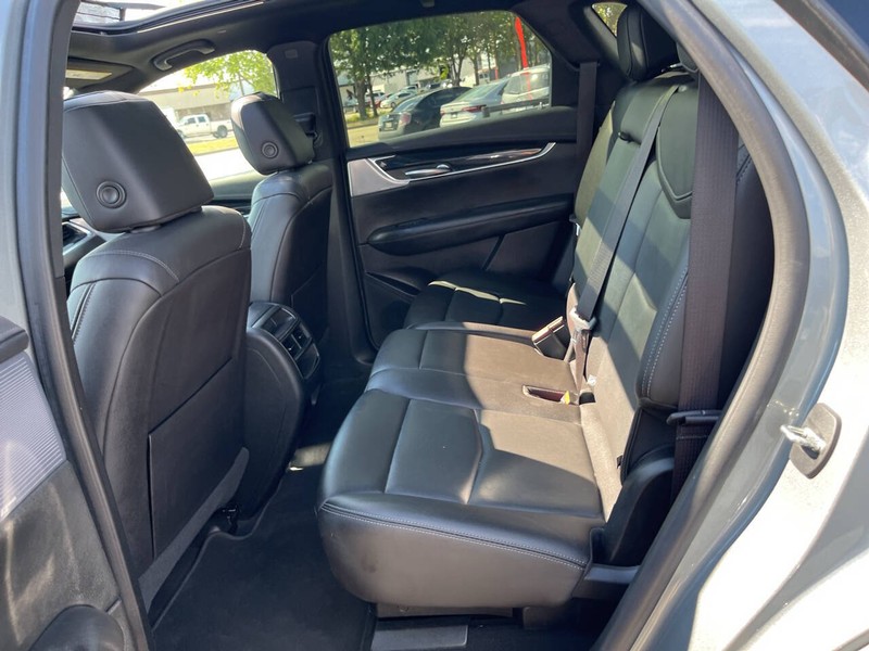 Cadillac XT5 Vehicle Image 15