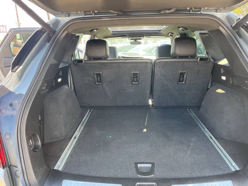 Cadillac XT5 Vehicle Image 16