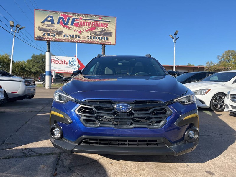 Subaru Crosstrek Vehicle Image 02