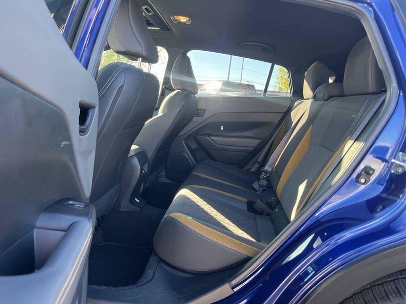 Subaru Crosstrek Vehicle Image 08