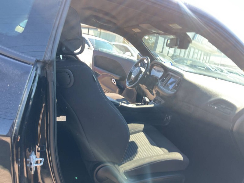 Dodge Challenger Vehicle Image 12