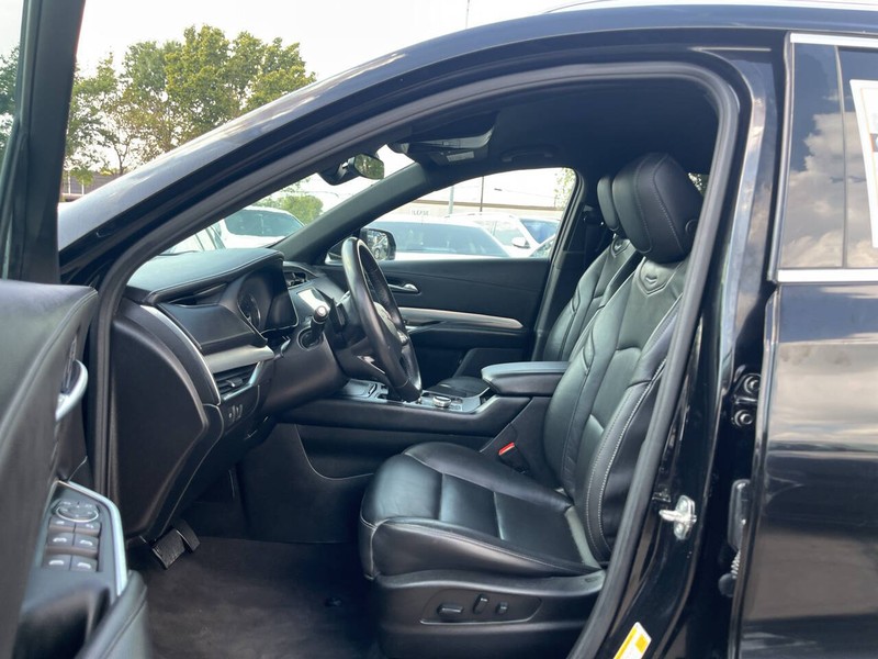 Cadillac XT4 Vehicle Image 03