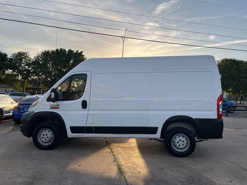 Ram ProMaster Cargo Van Vehicle Image 03