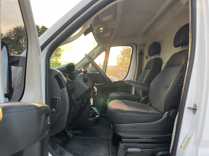Ram ProMaster Cargo Van Vehicle Image 09
