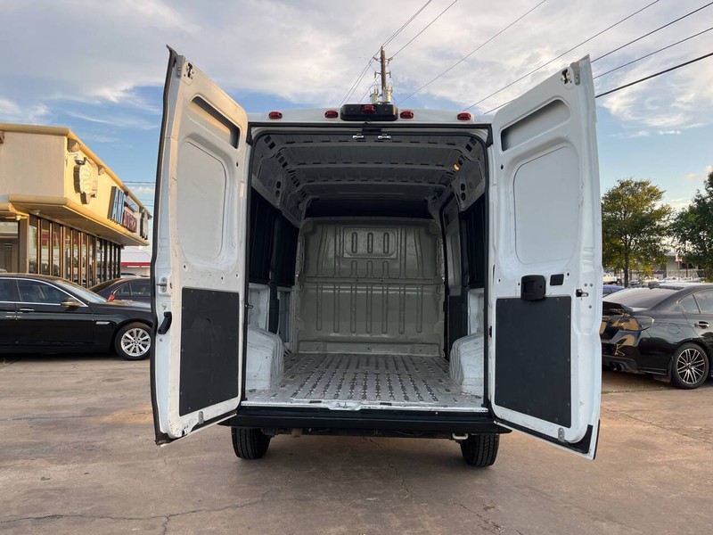 Ram ProMaster Cargo Van Vehicle Image 10