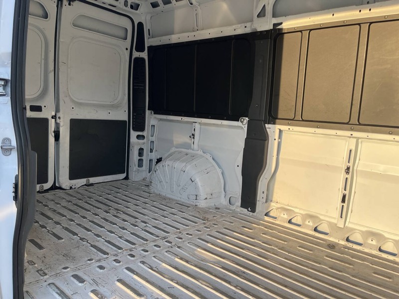 Ram ProMaster Cargo Van Vehicle Image 12