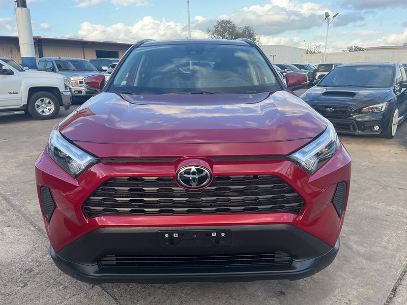 Toyota RAV4 Vehicle Image 02