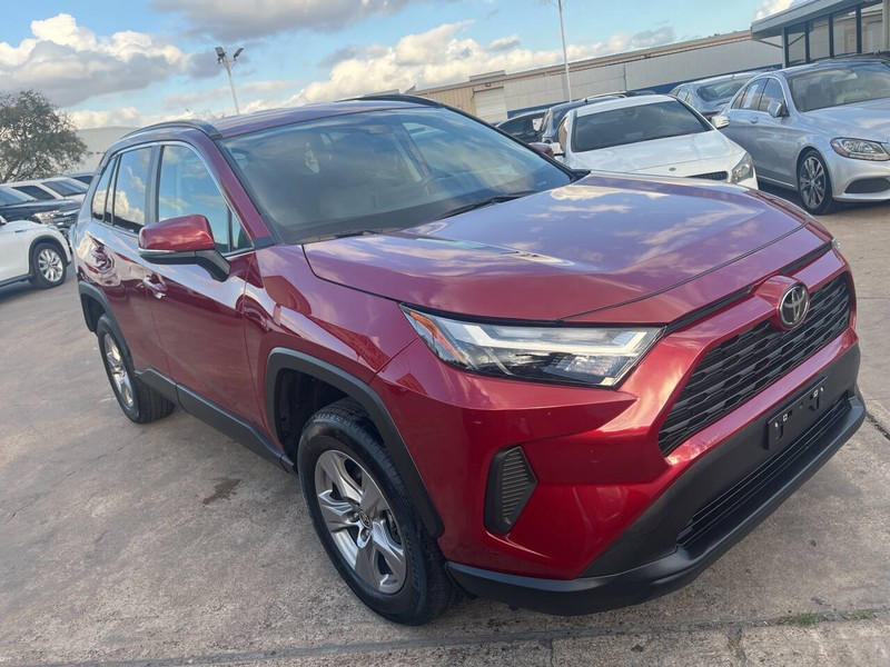 Toyota RAV4 Vehicle Image 03