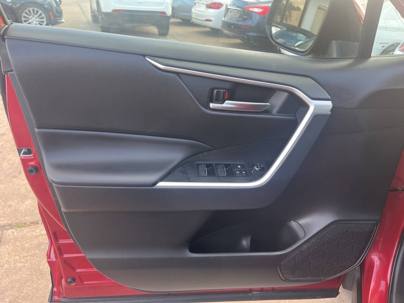 Toyota RAV4 Vehicle Image 07