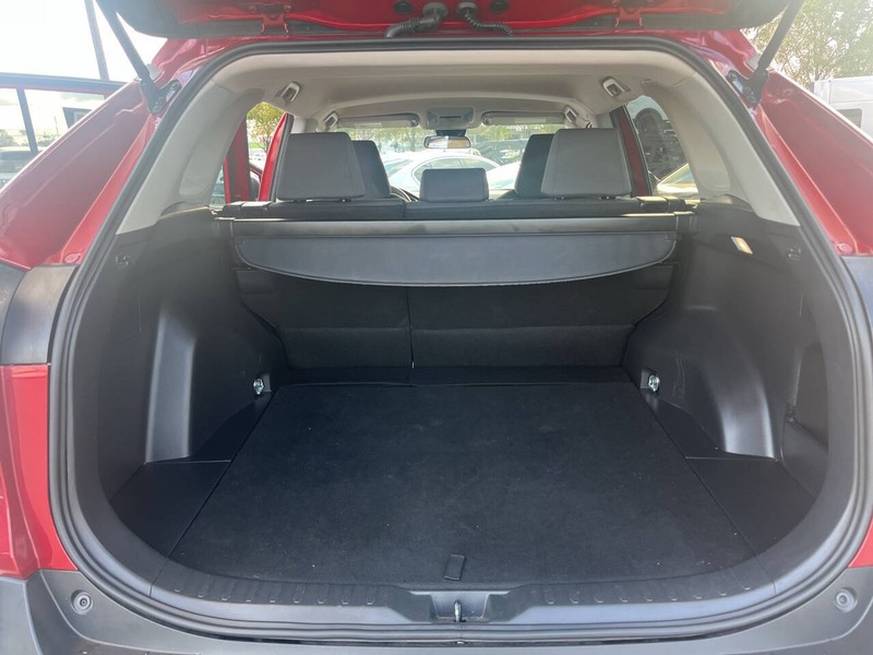 Toyota RAV4 Vehicle Image 16