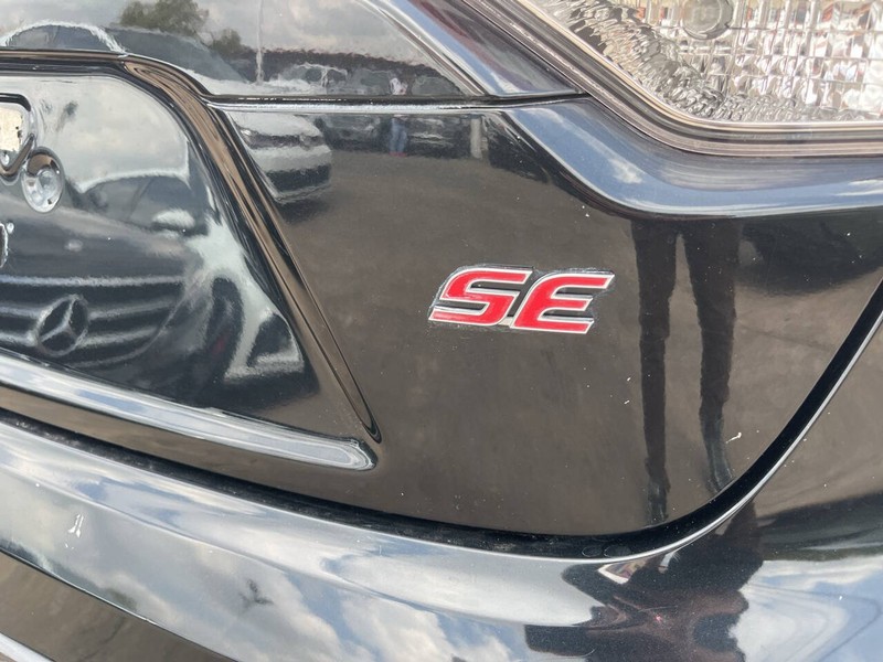 Toyota Corolla Vehicle Image 06