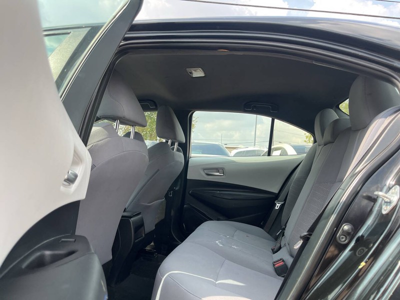 Toyota Corolla Vehicle Image 09