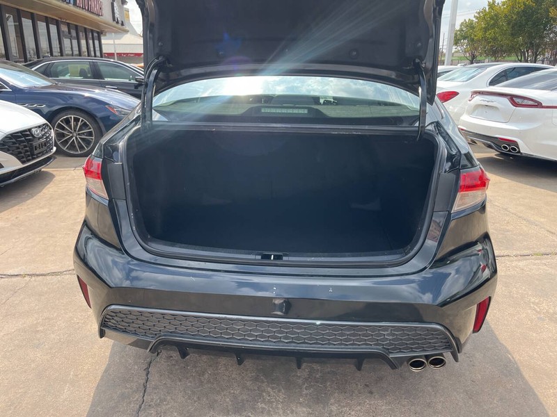 Toyota Corolla Vehicle Image 10