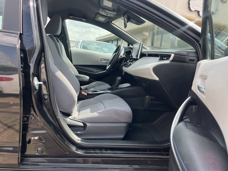 Toyota Corolla Vehicle Image 13