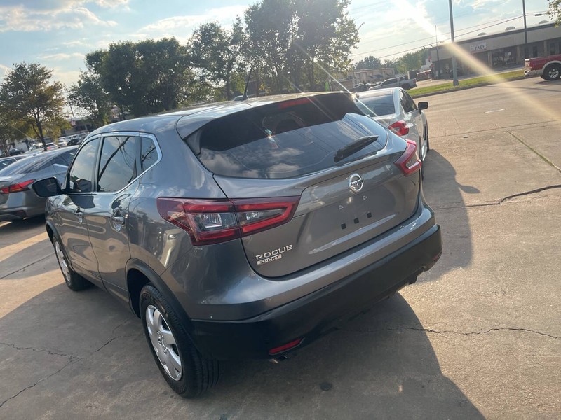 Nissan Rogue Sport Vehicle Image 06