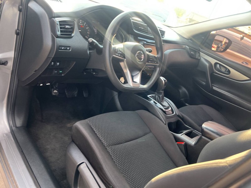 Nissan Rogue Sport Vehicle Image 08