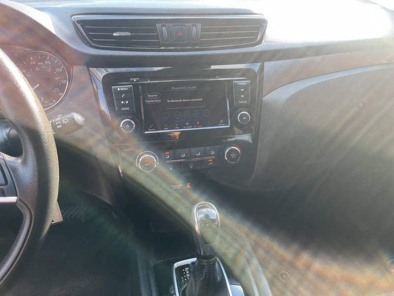 Nissan Rogue Sport Vehicle Image 11