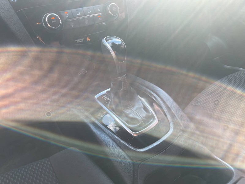Nissan Rogue Sport Vehicle Image 13